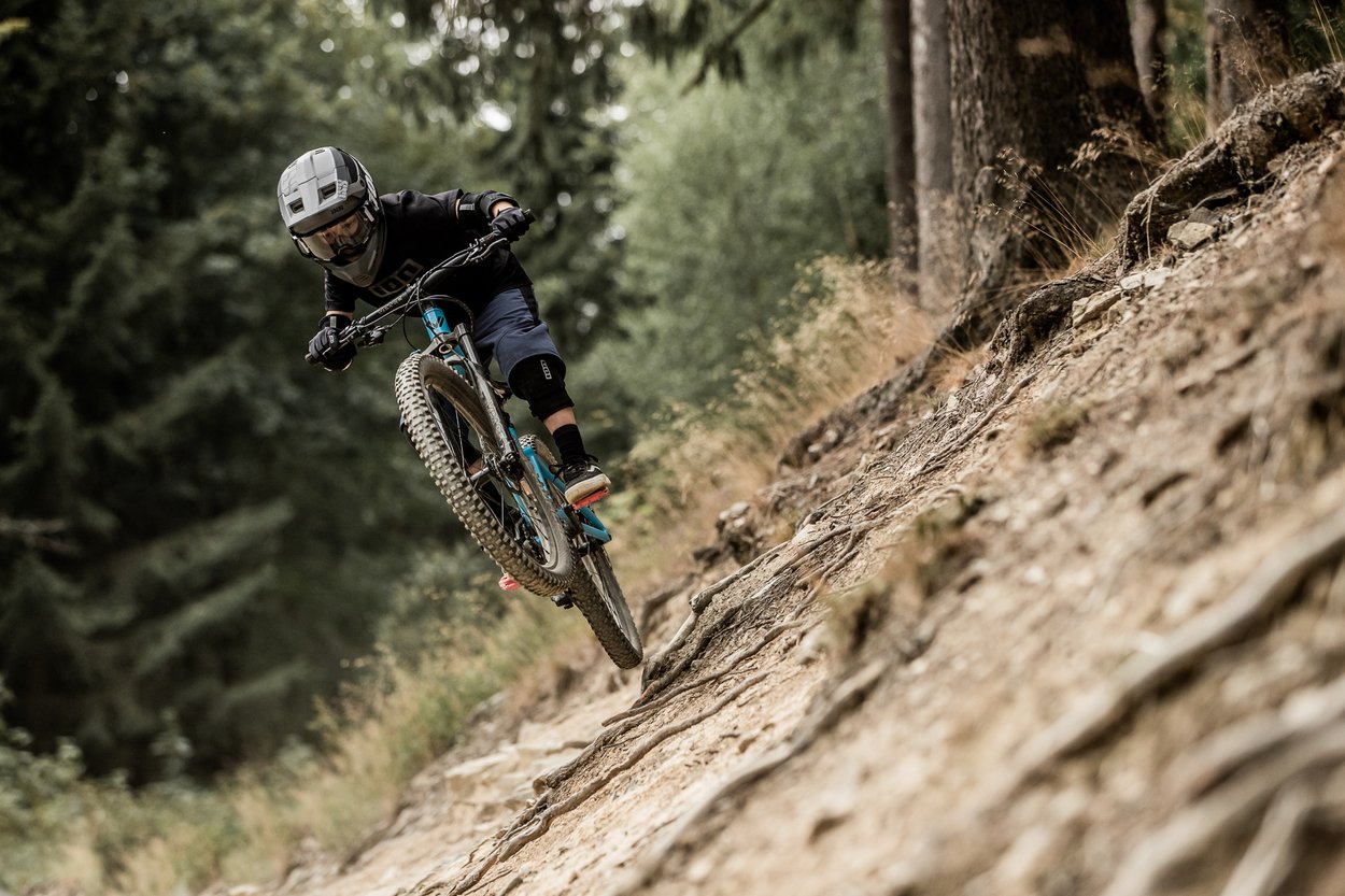 ION Youth MTB Elbow Pads E-Pact 2024